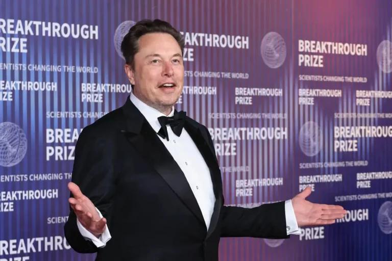 Tesla trae su revolucionario software de conducción autómata a Europa y China en 2025