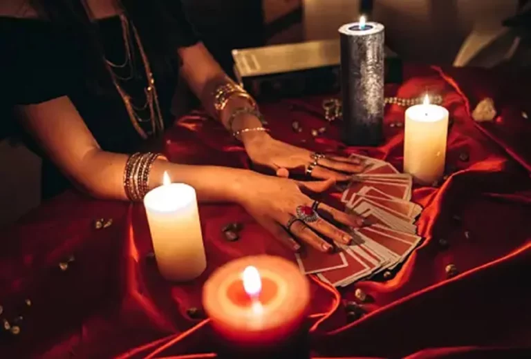 Cómo el tarot puede mejorar tu bienestar diario