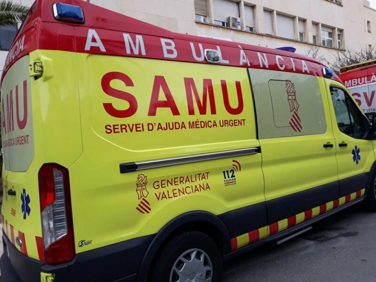 Falleció una persona en la playa de Mil Palmeras en Pilar de la Horadada