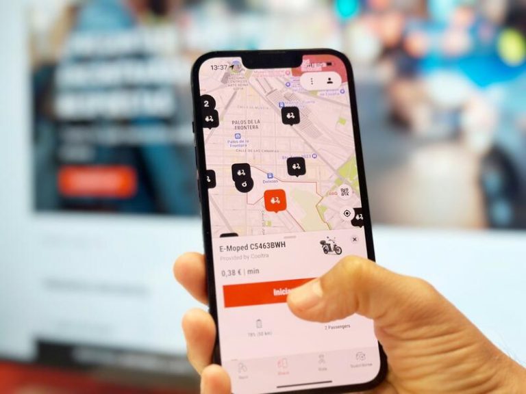 Sixt y Cooltra suben la oferta de motos eléctricas en España y Francia