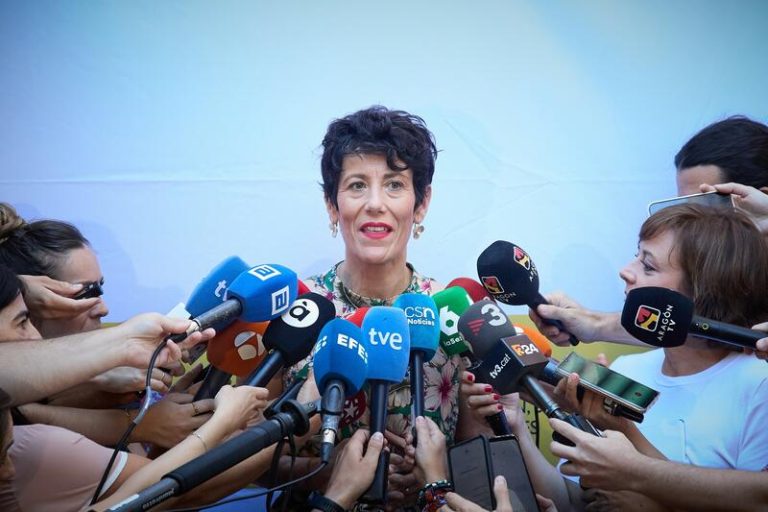 Saiz alaba el pacto de las pensiones y reivindica el «Gabinete de los convenios y la negociación colectiva»