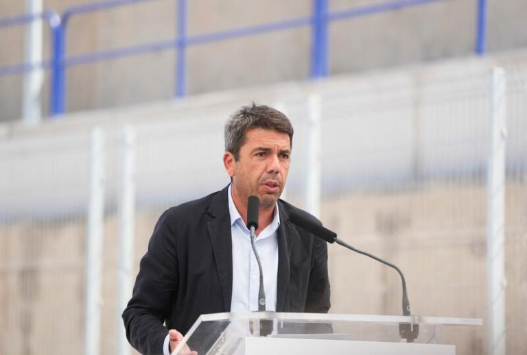La respuesta de Mazón a las críticas del PSOE sobre el pacto con ERC: «La vida sigue ahí fuera, mantendremos la fe»