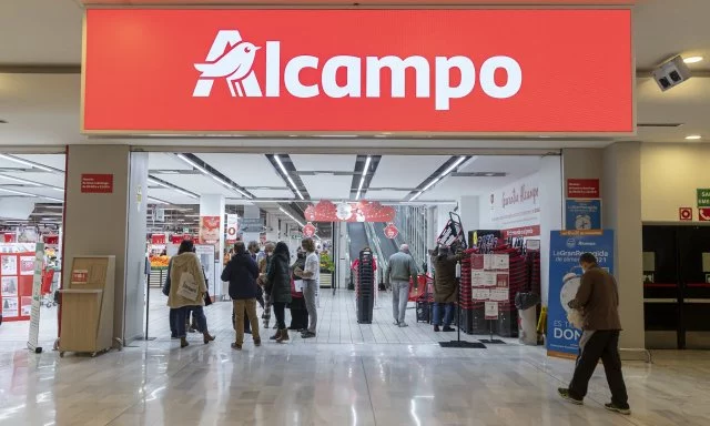 Elegancia y asequibilidad en un solo set: la nueva vajilla Chicago de Alcampo