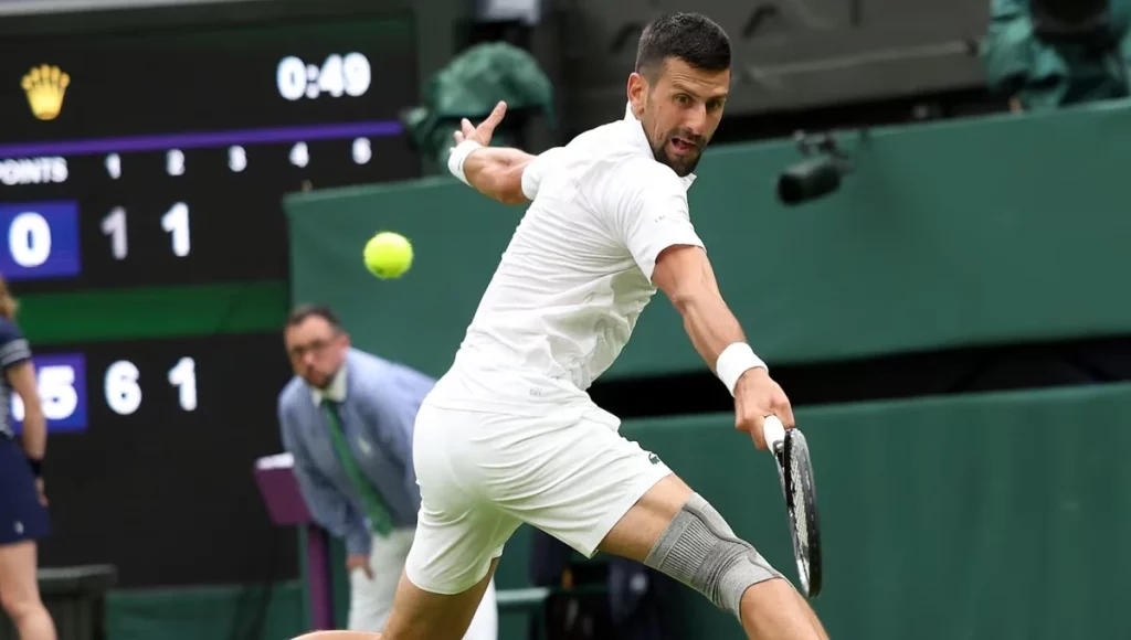 Djokovic Enciende Las Alarmas Antes De Medirse A Sinner En Wimbledon 1 Djokovic Choca Con La Tradición De Wimbledon ¡Le Quieren Echar!