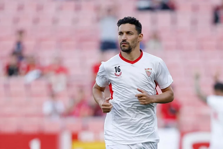 El sustituto de Jesús Navas en el Sevilla FC firma hasta 2028