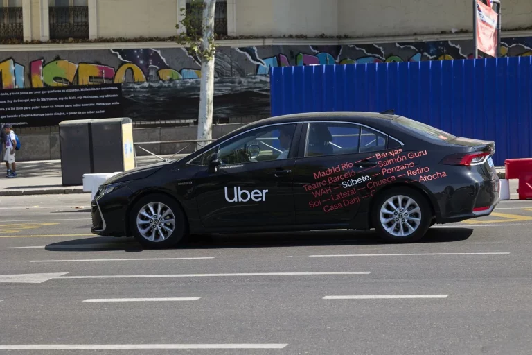 BYD y Uber se unen para electrificar la flota en España con nuevos precios y financiación de vehículos