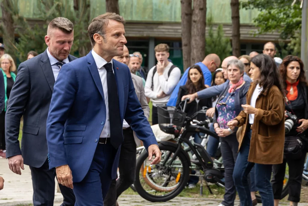Le Pen Se Enfrenta A La Alianza Inédita En Francia Tras Arrasar En Las Urnas 1 Europapress 6064332 Le Touquet June 30 2024 French President Emmanuel Macron 2Nd Leaves