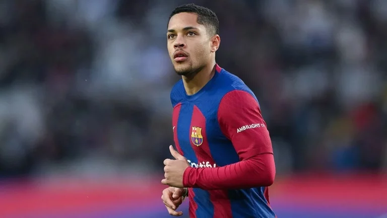 La locura que pide el FC Barcelona por Vitor Roque