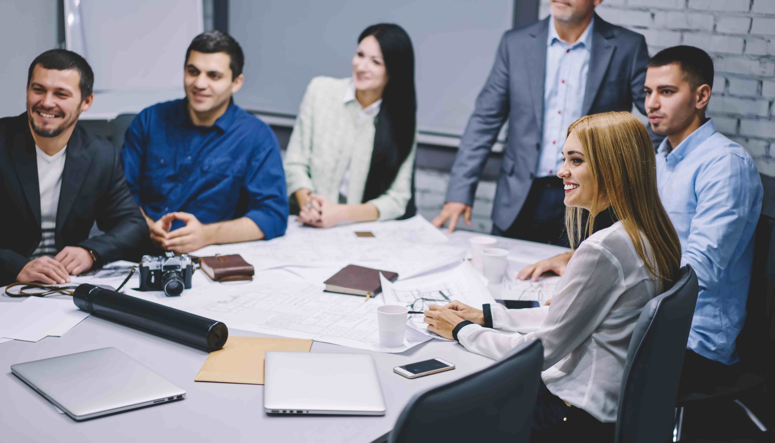 Los jvenes eligen el sector asegurador por su oferta en IA y tecnologa 1 scaled