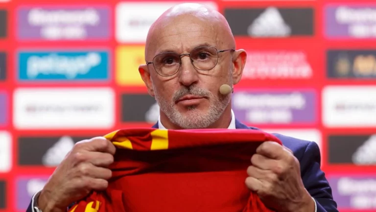 El Betis envía mensaje contundente a Luis de la Fuente: no es Isco Alarcón