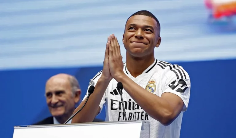 El frío dato que hace a Mbappé mejor que… ¡Cristiano Ronaldo!