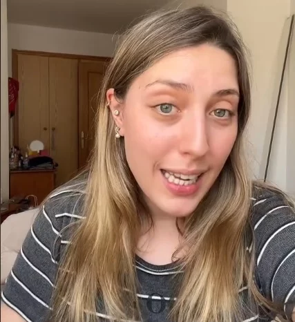 Mujer Latina, En Apuros Por Frase Uruguaya En España.