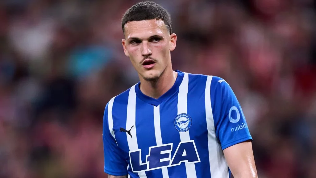 Súper Fichaje Del Villarreal Cf Para Jubilar A Albiol 11 Rafa Marín
