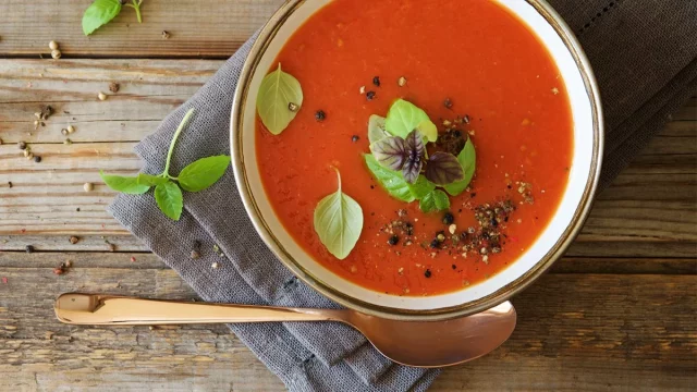 El Debate Que Divide A Andalucía: ¿Lleva Pepino El Gazpacho? Este Chef De Sevilla Da La Respuesta Definitiva