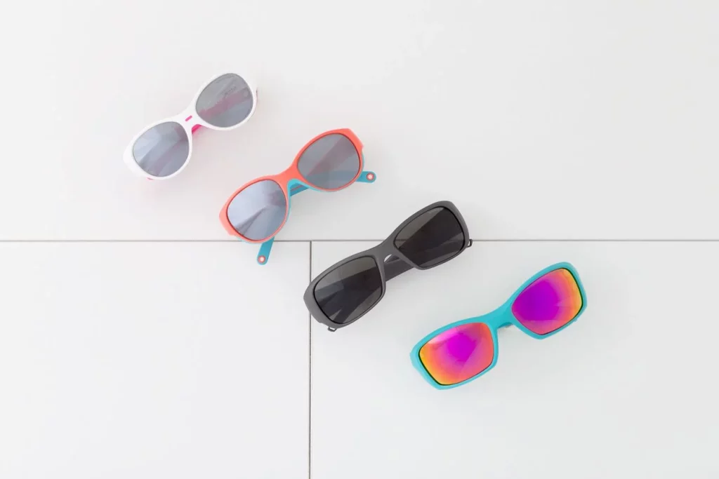 Nunca lleves este tipo de gafas de sol conduciendo, son muy peligrosas 3 Verifica la seguridad de tus gafas de sol