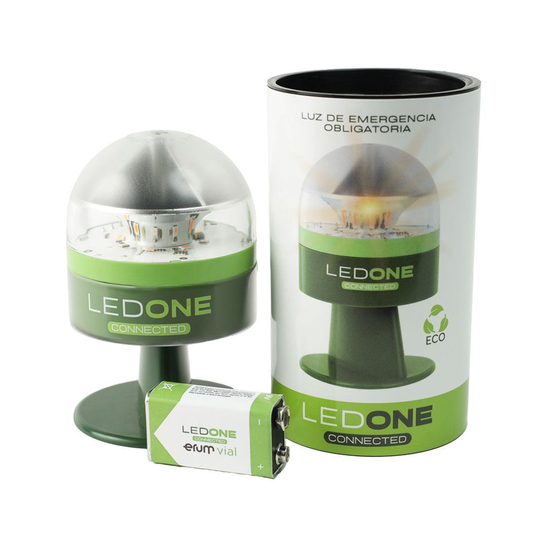 Erum Vial explica las razones por las que la luz de emergencia V16 conectada será obligatoria en 2026 1 01 LEDONE 1