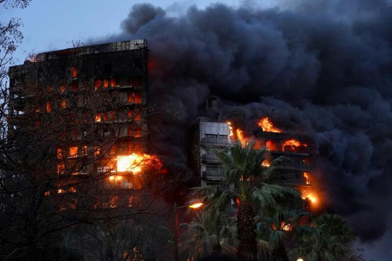 Las familias afectadas por el incendio de Campanar podrán solicitar las ayudas al alquiler hasta el 31 de diciembre