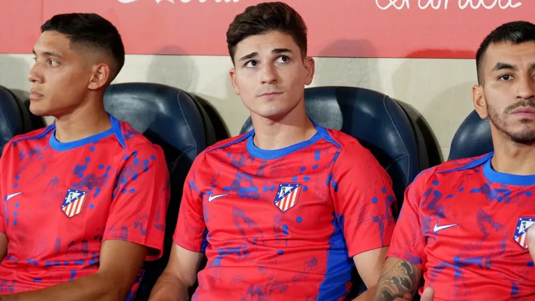 Julián Álvarez responde al ofertón del FC Barcelona: el Atlético en vilo