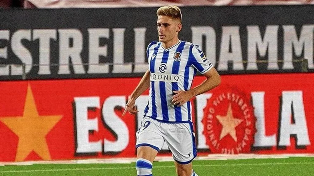 El Gran Problema De Robert Navarro, Próximo Fichaje Del Athletic 1 Robert Navarro Suma Otra Polémica Salida A Su Carrera. Fuente: Agencias