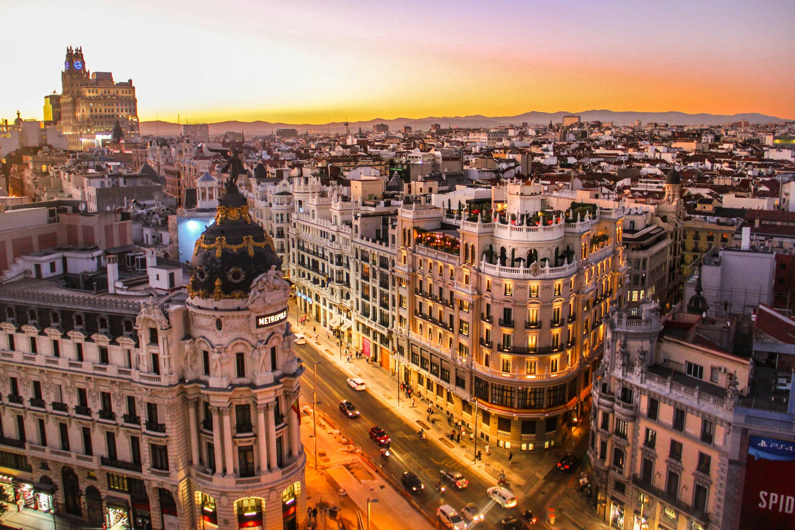 La Comunidad de Madrid impulsa la sostenibilidad en el sector turístico con ayudas de hasta 300.000 euros 1 florian wehde WBGjg0DsO g unsplash scaled