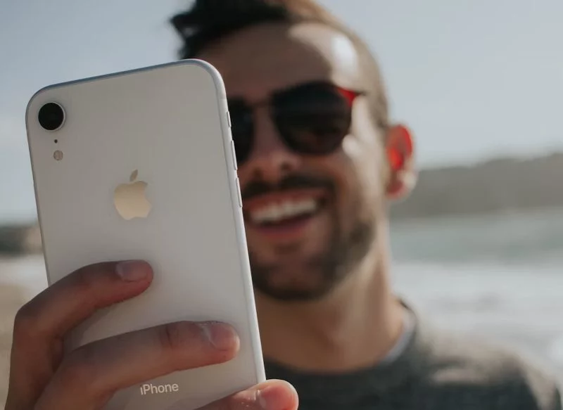 La Unión Europea da un ultimátum a Apple para que cambie lo que hace únicos a los iPhone e iPad