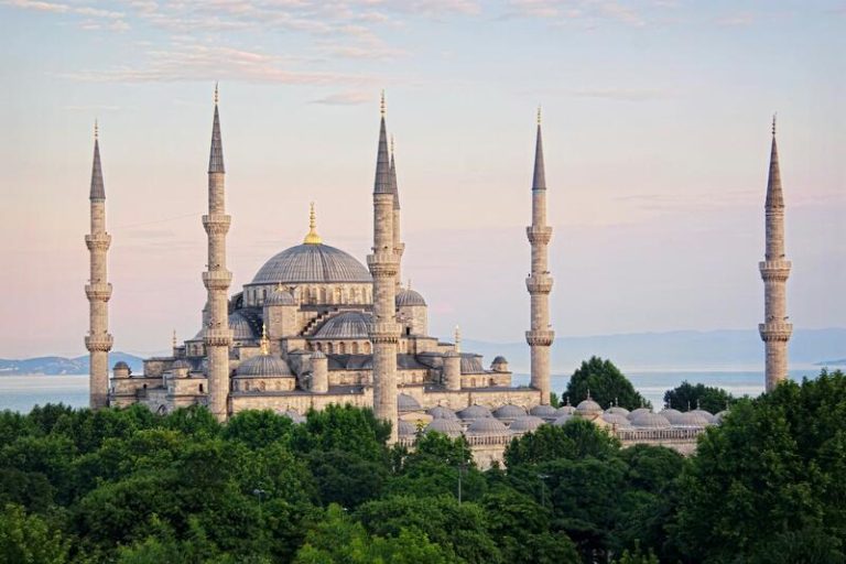 Turquía habría pedido su incorporación a los BRICS para diversificar lazos