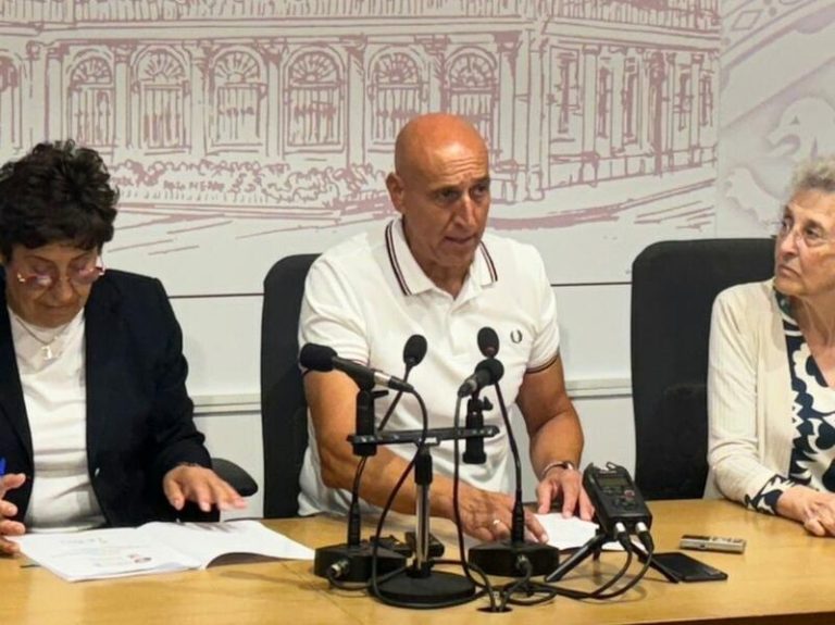 Alcalde de León afirma que no hay otro político que pueda «rivalizar» con Tudanca como portavoz del PSOE en Castilla y León