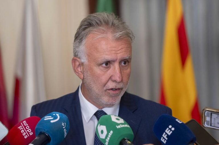 Torres reprocha a Clavijo que acuse el Gobierno de abandonar a Canarias: «Ese mensaje no ayuda»