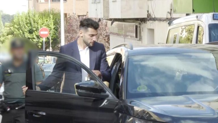 Rafa Mir niega las acusaciones de agresión sexual y exige que se respete la presunción de inocencia