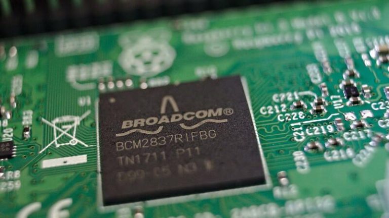Broadcom registra pérdidas en su tercer trimestre, afectado por gastos extraordinarios de 1.691 millones