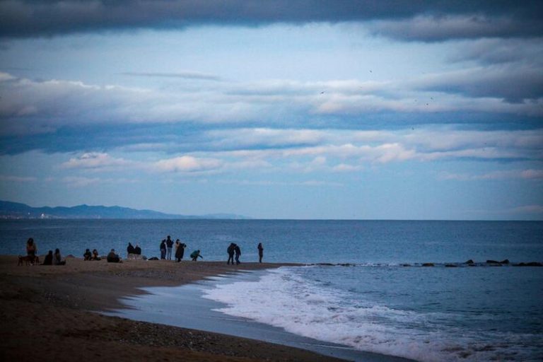 Previsión del tiempo de la AEMET: precipitaciones en el norte y aviso amarillo en Cataluña y Baleares