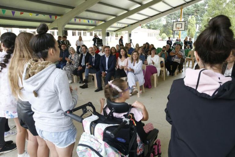 Cantabria da la bienvenida al nuevo año académico: Tranquilidad total, grupos más pequeños en Primaria
