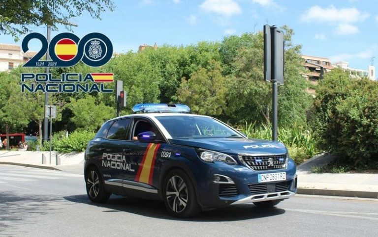 Rescatan a mujer retenida en Granada por su novio, ahora arrestado por maltrato