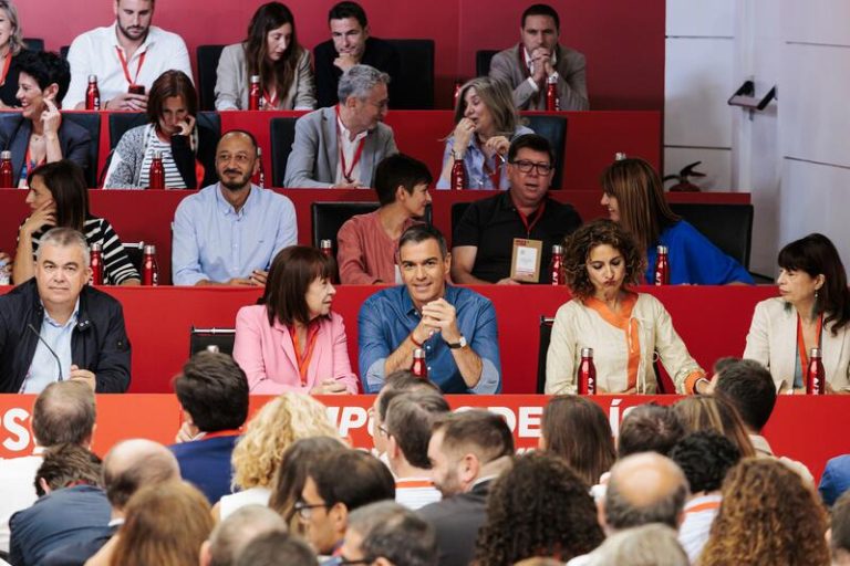 El Gobierno aclara que Sánchez quiso decir en el Comité Federal que agotará la legislatura haga lo que haga el Congreso