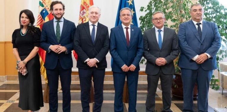 Gobierno de Aragón y las tres diputaciones provinciales trabajarán «unidos» para resolver los problemas del medio rural