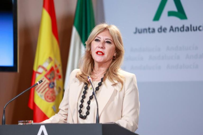 La Junta defiende la legalidad de su contratación de emergencia sanitaria en pandemia: «Lo importante era salvar vidas»