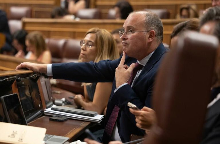 Armengol llama al orden a Tellado por segundo día consecutivo por «interrumpir» el Pleno Congreso