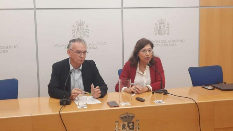 Extranjeros de Malí adquieren habilidades en Almaraz para empleo en energía solar