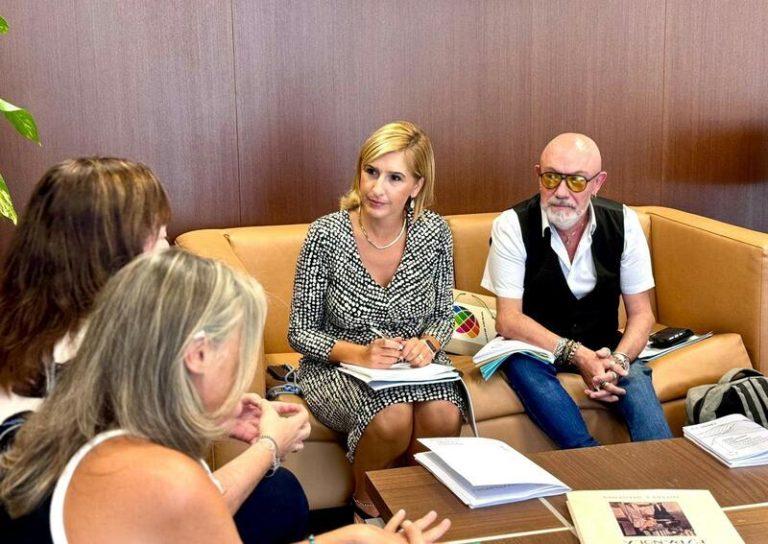 La Comunidad Valenciana firma un convenio con CERMI para mejorar la atención jurídica a personas con discapacidad