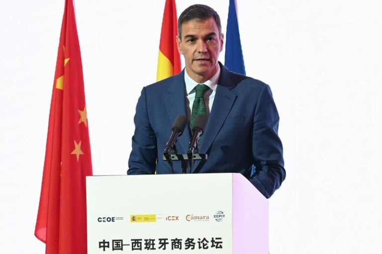 La Administración desestima la solicitud de respaldar a González y persiste en defender la integridad de la UE