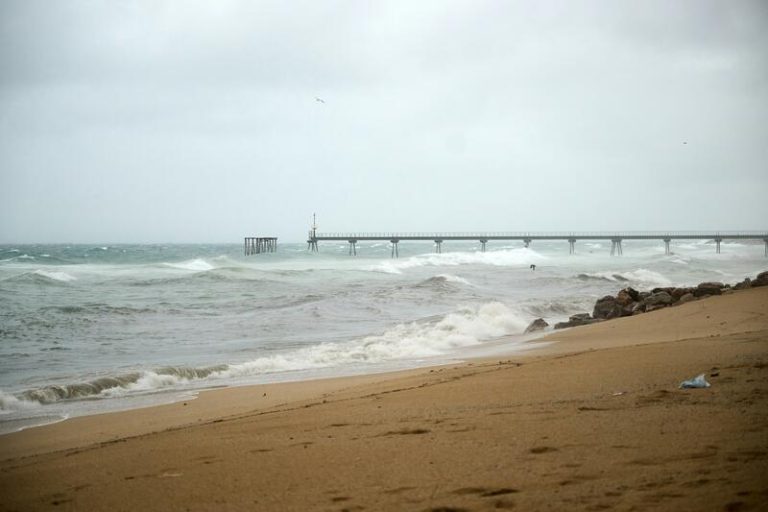 La AEMET advierte a 13 provincias por lluvias y fuertes vientos