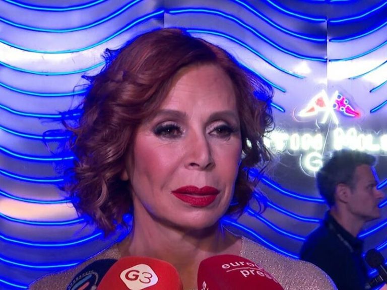 Ágatha Ruiz de la Prada arrasa en el comienzo de la MBFW y desvela qué hay de cierto en que vende su casa de Mallorca