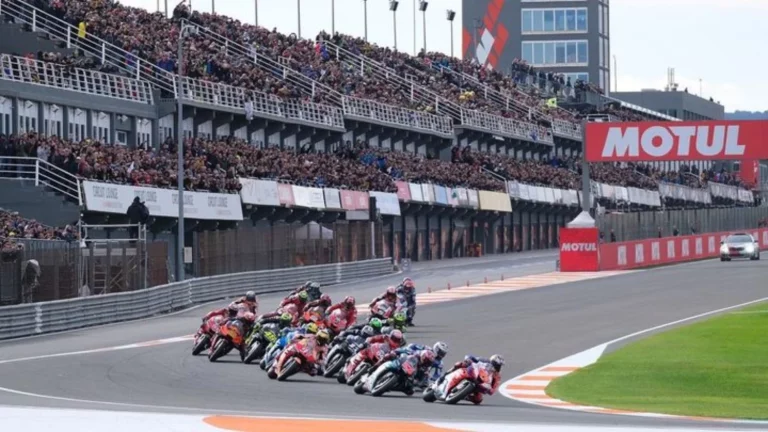 Acosta, Martí y Ezpeleta, estrellas premiadas en el aniversario del Circuit Ricardo Tormo