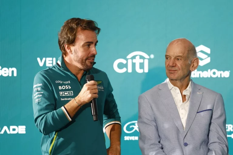 Adrian Newey pide una revolución a Aston Martin: ni Fernando Alonso se salva