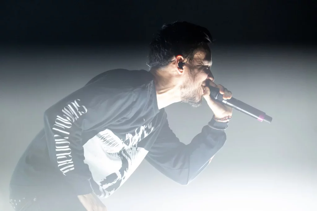 La Historia Que Conecta A Emily Armstrong Con Linkin Park 1 Europapress 2009395 19 March 2019 Czech Republic Prague Mike Shinoda Vocalist And Rapper Of Us