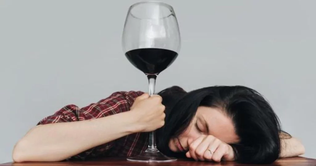 Riesgos Asociados Con El Consumo De Alcohol