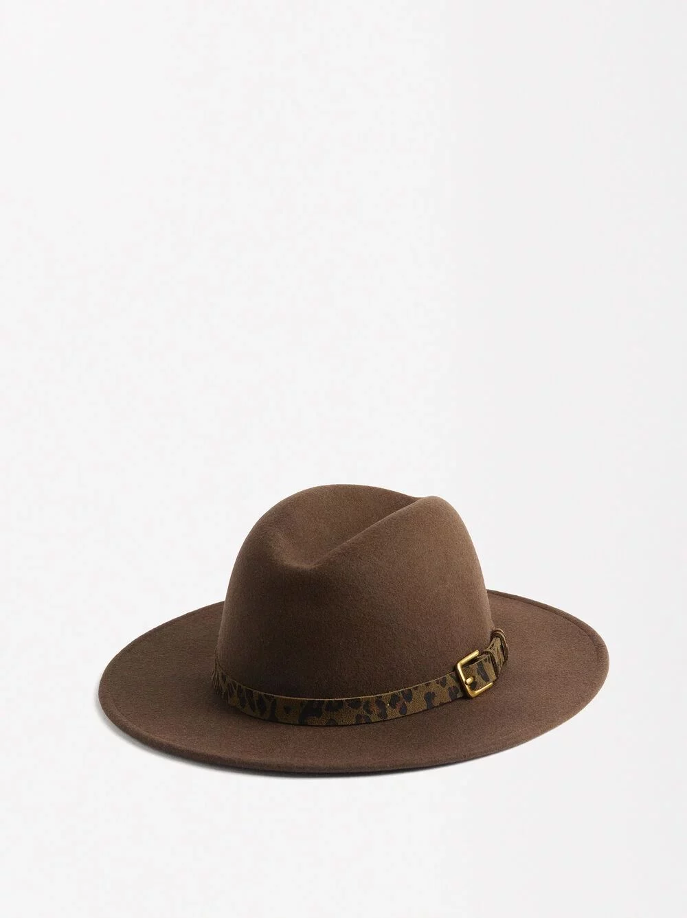 Sombrero con Cinturón de Piel