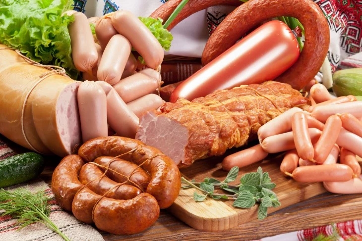 La OMS alerta de que comer este tipo de carne tiene efectos cancerígenos