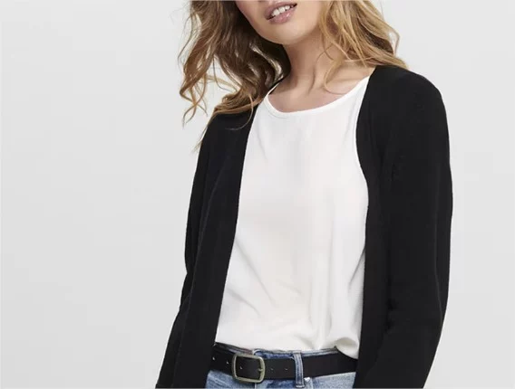 Esta Camiseta De Mujer De El Corte Inglés Está Disponible En 8 Colores Y Cuesta Menos De 10 Euros 8 Chaqueta Punto