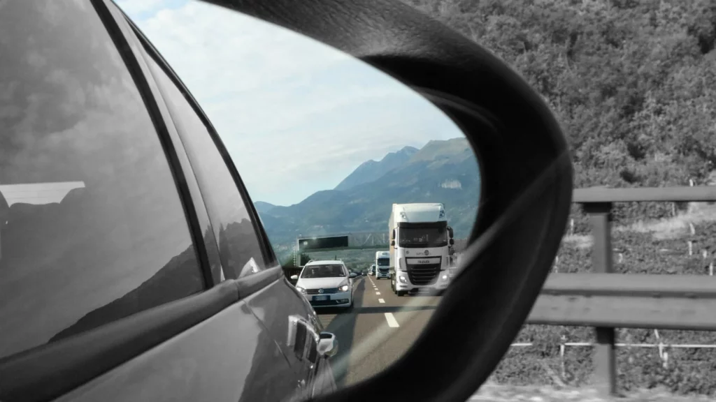 Multas Por Conducir Sin Retrovisores: Lo Que Dice La Dgt